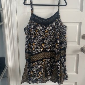 Floral flowy torrid tank top